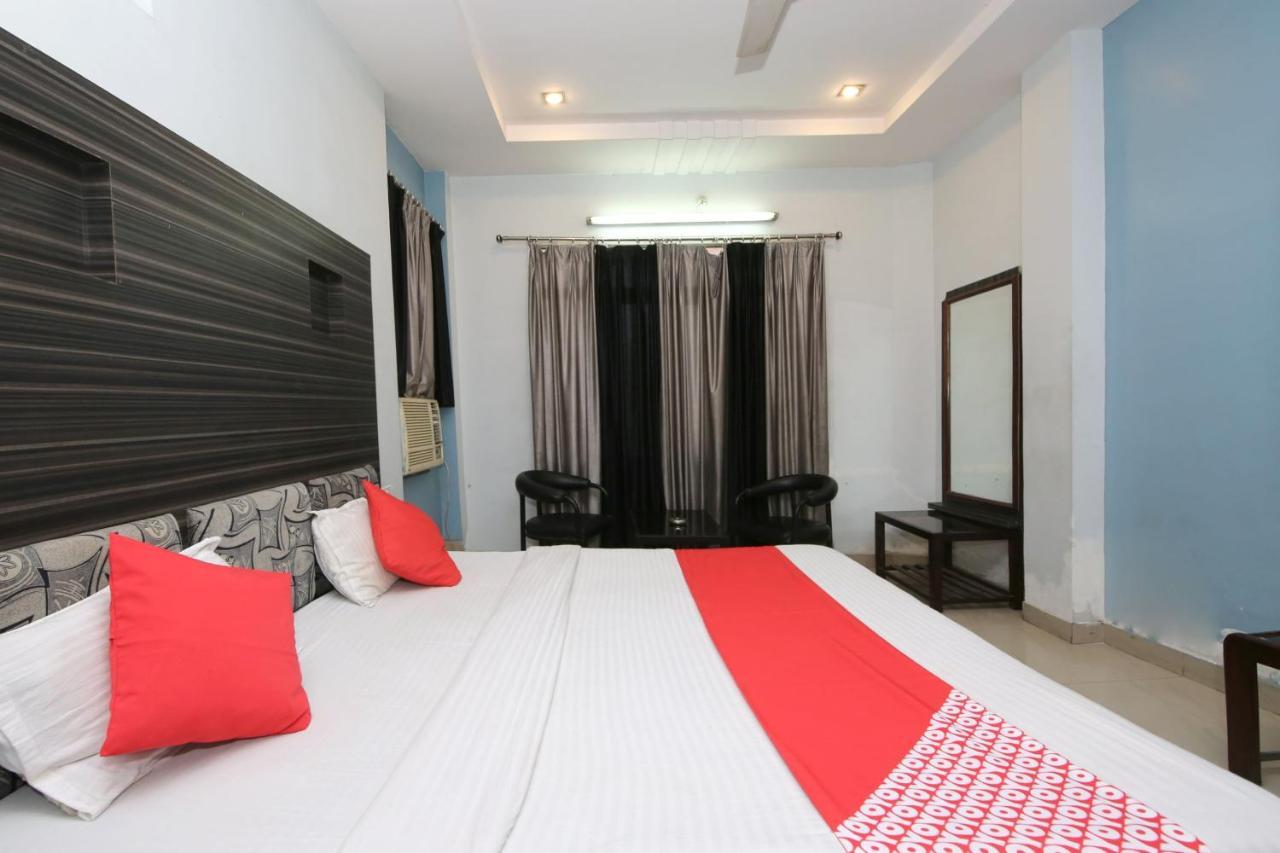 Oyo Hotel Shubhkamna Jabalpur Buitenkant foto