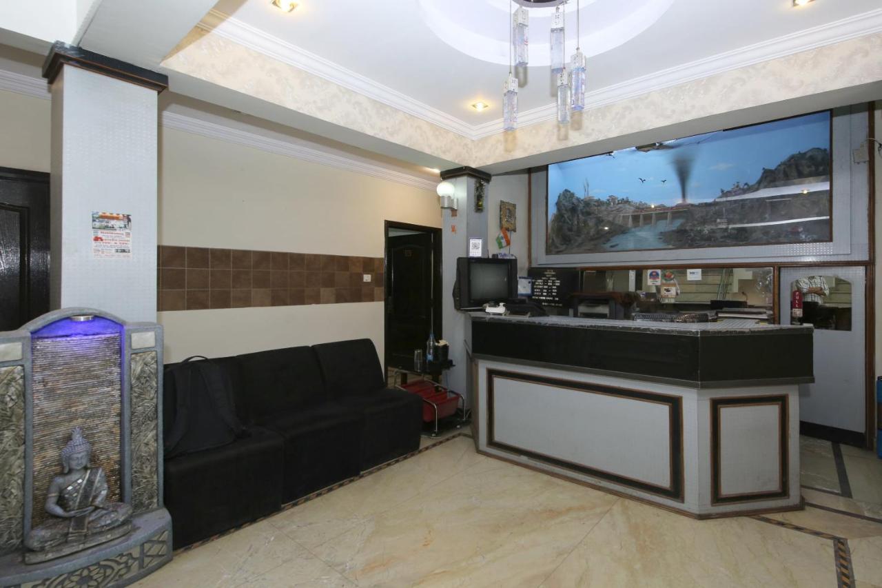 Oyo Hotel Shubhkamna Jabalpur Buitenkant foto