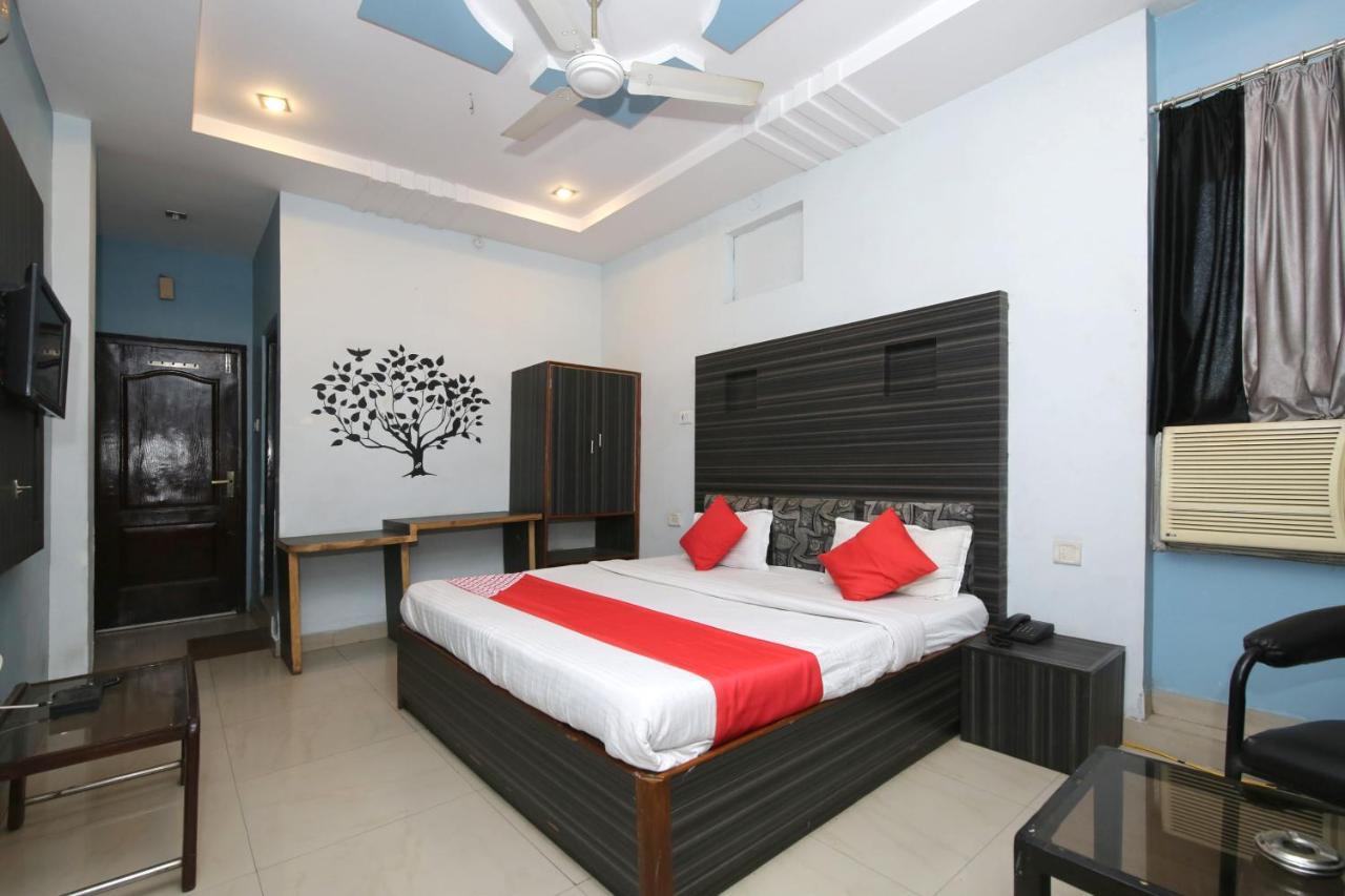 Oyo Hotel Shubhkamna Jabalpur Buitenkant foto