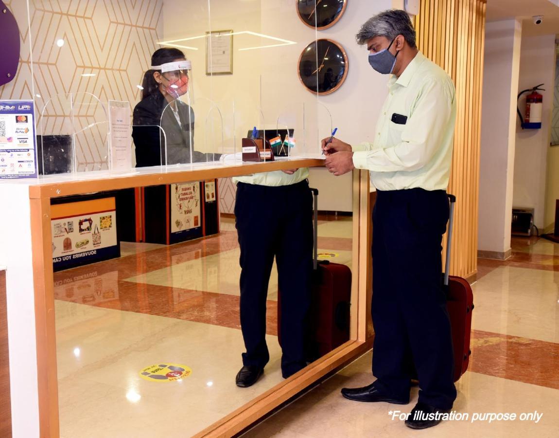 Oyo Hotel Shubhkamna Jabalpur Buitenkant foto